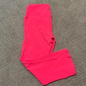 Neon pink cropped yoga pants